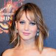 Recentemente, Jennifer Lawrence apareceu com uma mescla entre fios loiros e castanhos