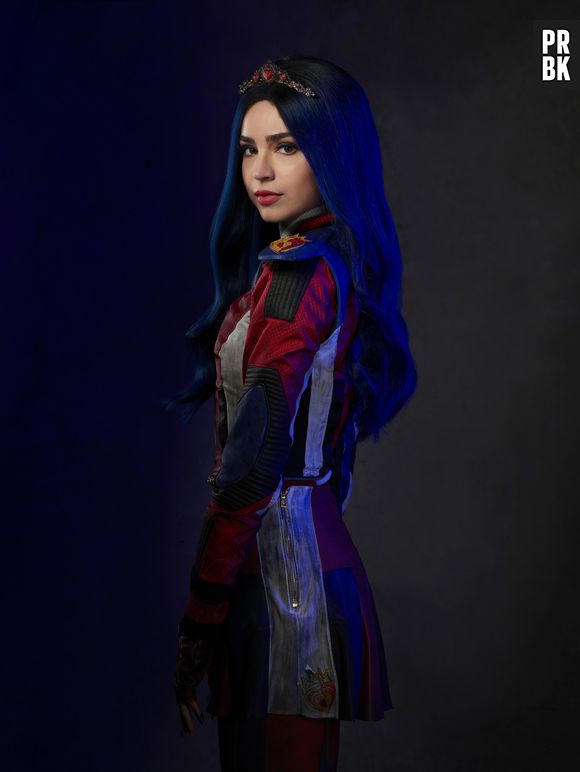 Evie, Ava ou April? Veja qual personagem da Sofia Carson você é