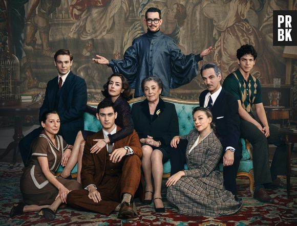 Netflix em outubro: série com Ester Exposito e namorado, "Alguém Tem Que Morrer" estreia dia 16