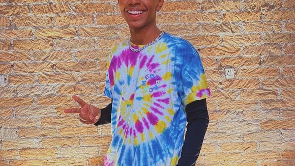 6 famosos que alcançarão a maioridade em 2021