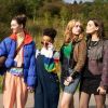 Sororidade é um dos temas que aparecem em "Sex Education": veja 7 séries feministas que não são sobre feminismo