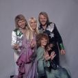 A música 'Dancing Queen', do grupo  ABBA, foi considerado um dos  hinos do orgulho LGBTQIA+