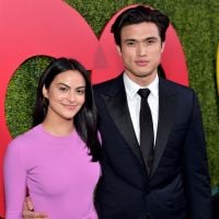 Camila Mendes e Charles Melton, estrelas de "Riverdale", podem estar namorando de novo