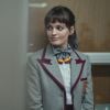 Em "Sex Education", Maeve muda o visual e aparece de franjinha