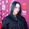 Billie Eilish já ficou com os cabelos todo na cor preta