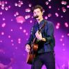 Shawn Mendes enfrentou a ansiedade: "Falar sobre o problema, divulgá-lo, foi uma das coisas mais assustadoras que eu já fiz. Eu ainda luto com isso, mas... estamos todos juntos nisso", disse.