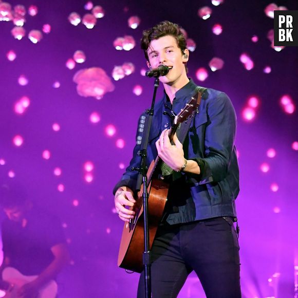 Shawn Mendes enfrentou a ansiedade: "Falar sobre o problema, divulgá-lo, foi uma das coisas mais assustadoras que eu já fiz. Eu ainda luto com isso, mas... estamos todos juntos nisso", disse.