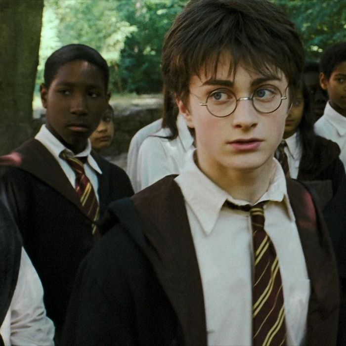  Voldemort (Ralph Fiennes), Dumbledore (Michael Gambon), Hermione (Emma Watson), Rony (Rupert Grint) e Harry (Daniel Radcliffe) são alguns dos personagens mais marcantes de &quot;Harry Potter&quot; que são lembrados até hoje  
  