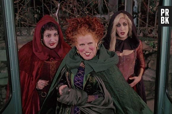  "Abracadabra": Winifred (Bette Midler), Sarah (Sarah Jessica Parker) e Mary (Kathy Najimy) voltam à vida no Halloween