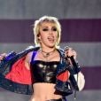 E esse look rockeiro de Miley Cyrus, bem estilo "Party in the USA"?