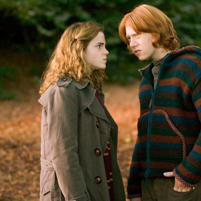  &quot;Harry Potter 20 anos: De Volta à Hogwarts&quot;: vamos relembrar o casal icônico,   Hermione Granger (Emma Watson) e Ron Weasley (Rupert Grint)    