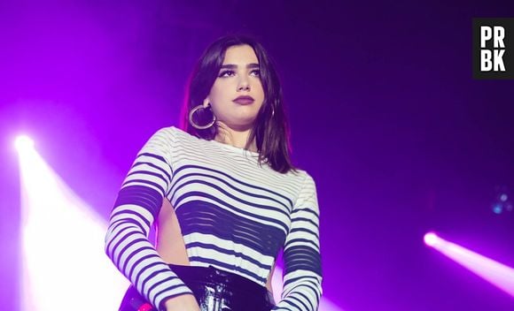 Dua Lipa fez show no Brasil em 2017. No Rio de Janeiro, ela foi abertura do Coldplay