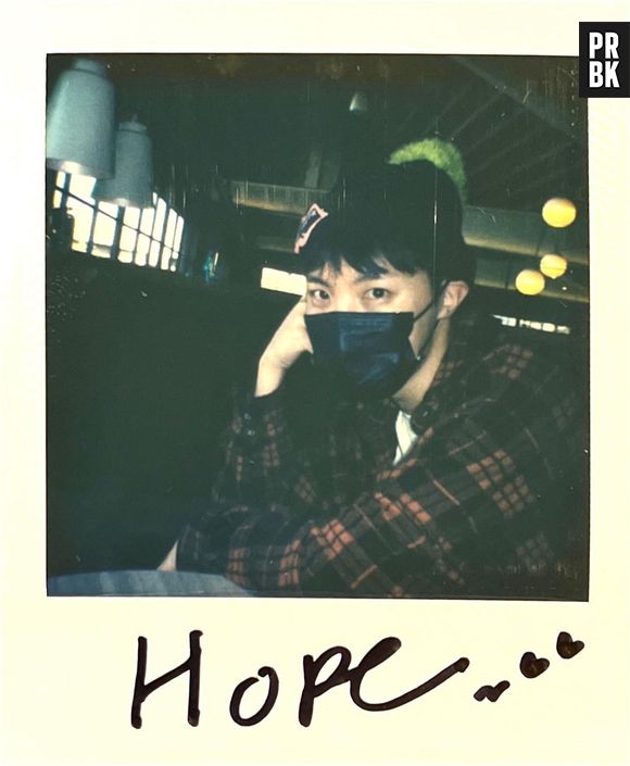 J-Hope, do BTS, aposta no estilo de polaroid no Instagram