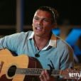 "Brincando com Fogo", 3ª temporada: trailer mostra Patrick fazendo serenata para Georgia