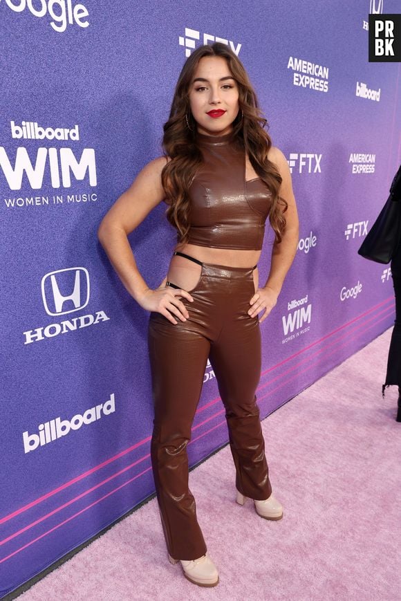 Billboard Women in Music 2022: recortes diferentes ao longo do look foram muito usados 