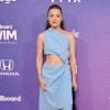 Billboard Women in Music 2022: recortes e cores claras ajudam a formar look delicado 