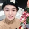 Suga, do BTS, não deixou de registrar seu look de Natal