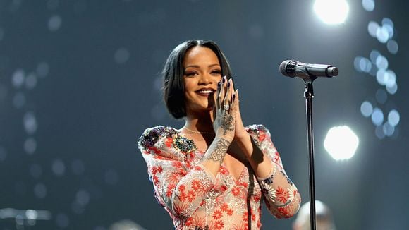 "Diamonds", "Needed Me" e mais 8 músicas da Rihanna que sentimos orgulho