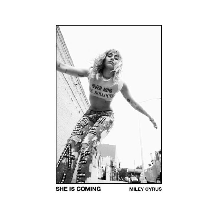 Miley Cyrus adiciona &quot;Mother&#039;s Daughter&quot; ao setlist do seu show no Lollapalooza Brasil 2022 a pedidos de fãs