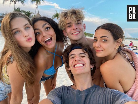 Now United: Josh Beauchamp, Noah Urrea, Any Gabrielly, Sabina Hidalgo e Savannah Clarke são o "Rich Cupboard Gang"