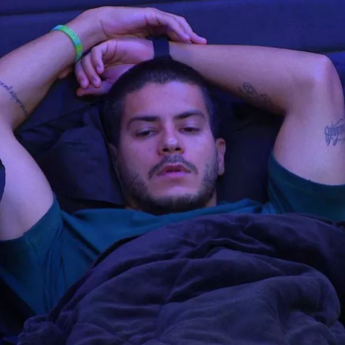   &quot;BBB22&quot;: Arthur Aguiar continua briga com Scooby e se vinga de participantes  