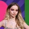 Dove Cameron é descendente de franceses e pode falar um pouco do idioma. Ela também tem ascendência russa, eslovaca e húngara