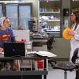  Sheldon (Jim Parsons) e Amy&nbsp;(Mayum Bialik) trabalham em nova experi&ecirc;ncia em fotos do novo epis&oacute;dio de "The Big Bang Theory" 