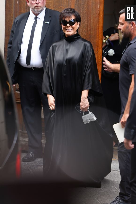 Balenciaga: Kris Jenner foi prestigiar a filha, Kim Kardashian