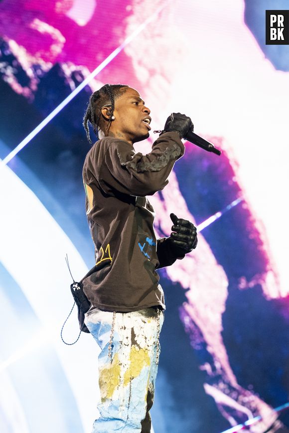 Astroworld, festival de Travis Scott, resultou em dez pessoas mortas por asfixia