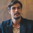 "Além da Ilusão":  Davi (Rafael Vitti) quase morre com truque de ilusionismo e é salvo por Joaquim (Danilo Mesquita) 