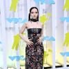 Dove Cameron exibe seu look Paco Rabanne no red carpet do MTV Video Music Awards 2022