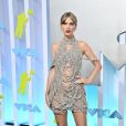 Taylor Swift exibe seu look Oscar de la Renta no red carpet do MTV Video Music Awards 2022