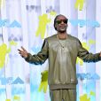 Snoop Dog exibe seu conjunto verde musgo no red carpet do MTV Video Music Awards 2022