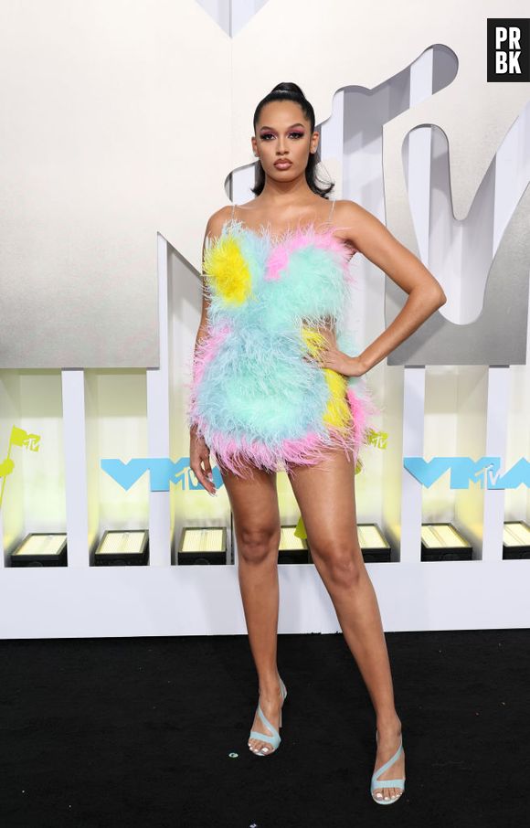 Brooklyn Nikole exibe seu look no red carpet do MTV Video Music Awards 2022