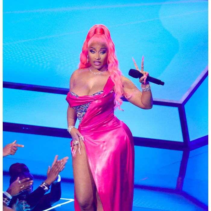 Nicki Minaj exibe seu look barbiecore do MTV Music Awards 2022