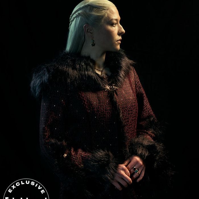 Emma D&#039;Arcy, que é uma pessoa não-binária, assumirá como protagonista em &quot;A Casa do Dragão&quot; e interpretará  Rhaenyra     Targaryen em nova fase 