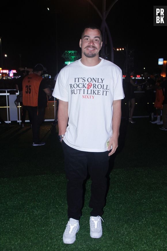 Rock in Rio: Thiago Martins foi com camisa temática