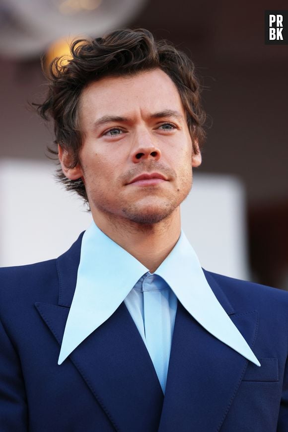 "Don't Worry Darling": Harry Styles se envolveu em uma grande polêmica ao gravarem um vídeo seu supostamente cuspindo no seu colega de elenco, Chris Pine