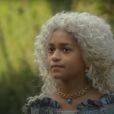Na 1ª fase de "A Casa do Dragão",  Laena Velaryon   (Nova Foueillis-Mosé) ganha destaque após o seu pai oferecê-la para se casar com o  Rei Viserys I Targaryen   (Paddy Considine)  