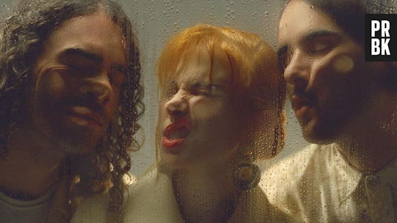 Paramore faz comeback com "This is Why" e confirma namoro entre dois integrantes