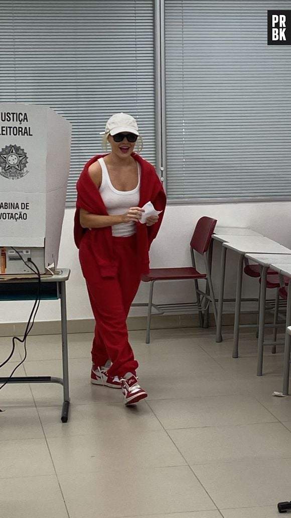 Luísa Sonza postou registro votando nas Eleições 2022, no último domingo (2)