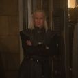 Daemon (Matt Smith) enforca Rhaenyra Targaryen (Emma D'Arcy) no final da primeira temporada de "A Casa do Dragão" e choca o público