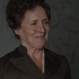A tia de Harry Potter, interpretada por Fiona Shaw, aparece em "Enola Holmes"