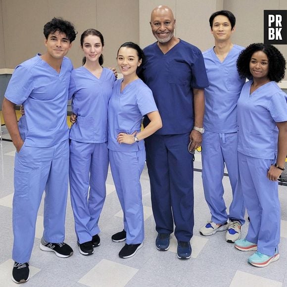 Meredith (Ellen Pompeo) se despede de colegas de hospital na prévia do próximo episódio de "Grey's Anatomy"