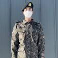 BTS: Jin aparece com uniforme militar pela 1ª vez