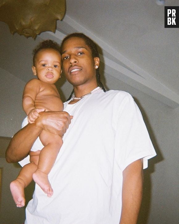 A$AP Rocky posta fotos com Rihanna e filho para celebrar aniversário do bebê