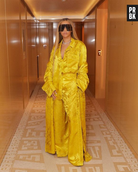 Beyoncé estava deslumbrante em seu macacão amarelo