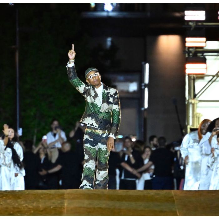 Pharrel Williams foi o comandante do desfile da Louis Vuitton