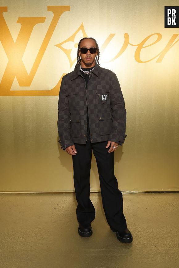 Lewis Hamilton deu o seu nome como grande ícone da moda no desfile da Louis Vuitton