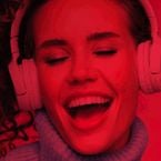 Tinder & Spotify: Marília Mendonça, Taylor Swift e MC Cabelinho têm as músicas que mais levam ao amor